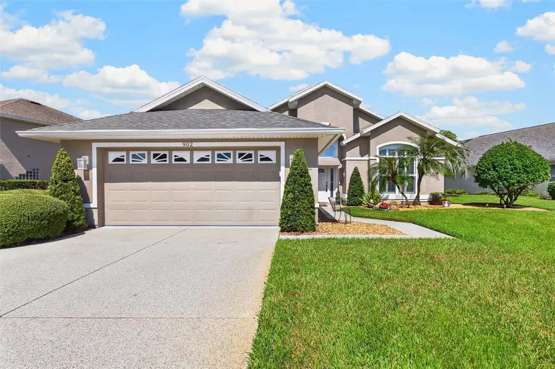 902 Brookridge Ln, FL