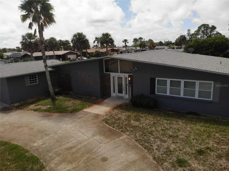 3001 N Oleander Ave, FL