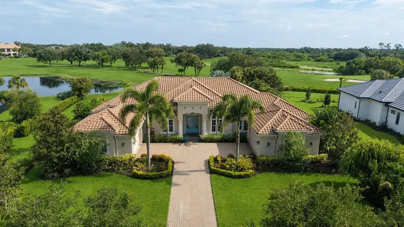 3737 Founders Club Dr, FL