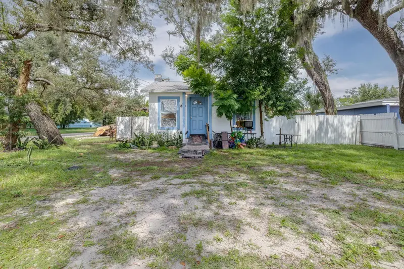 1802 E Annie St, FL