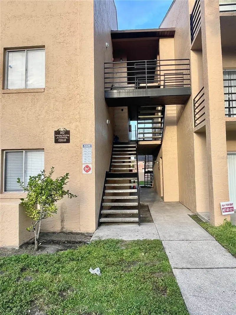 5226 Via Hacienda Cir #A214, FL