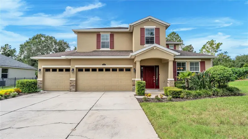 132 Magneta Loop, FL