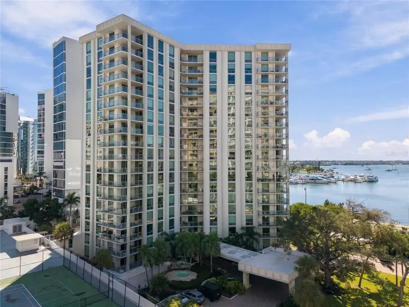 1111 N Gulfstream Ave #3d, FL