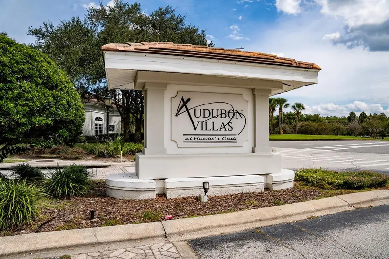 14013 Fairway Island Dr #415, FL