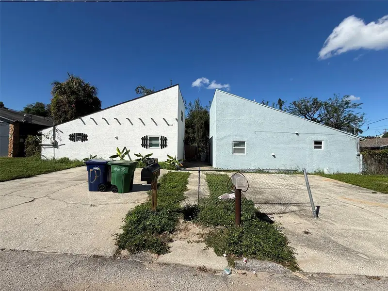 8606 N Semmes St #B, FL
