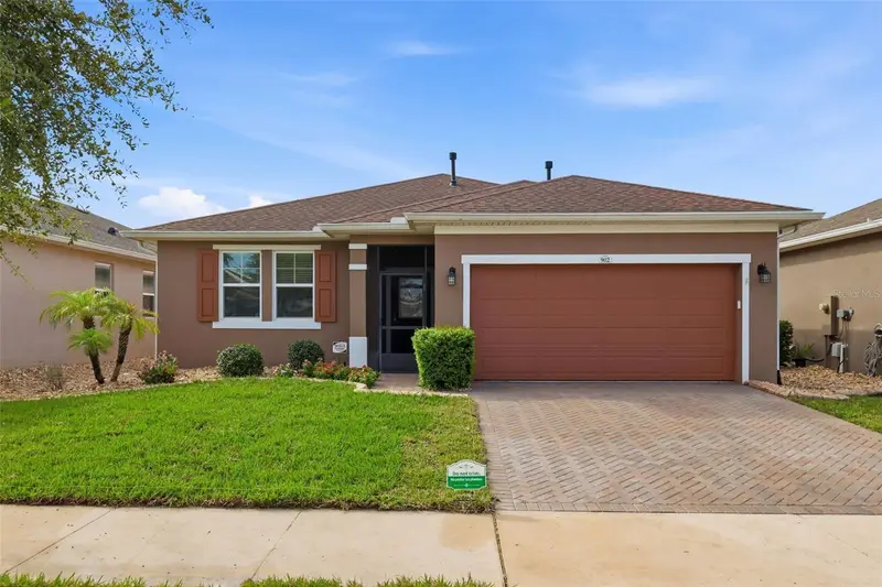 902 Tidal Pond Dr, FL