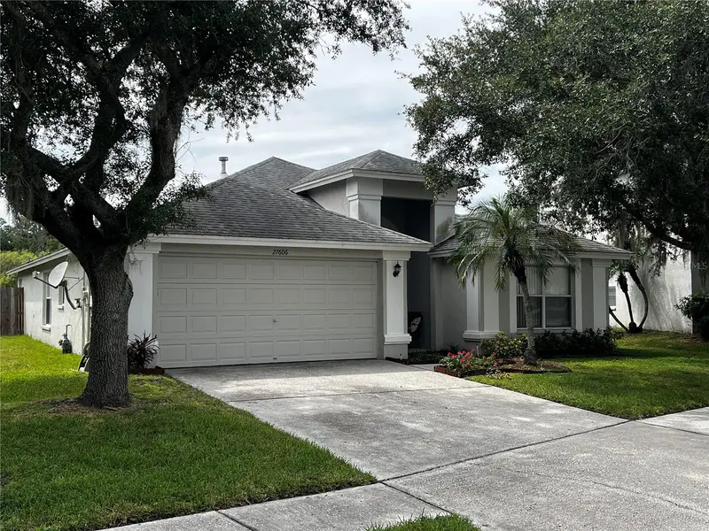 27606 Sky Lake Cir, FL