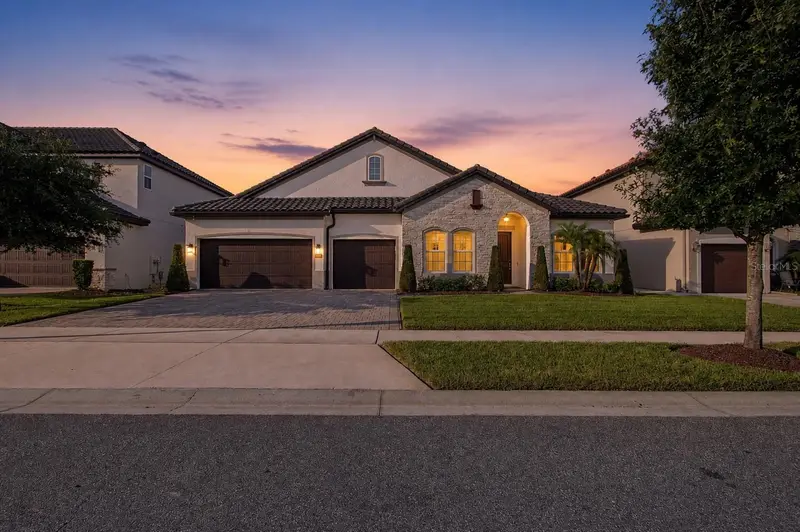 8037 Ludington Cir, FL