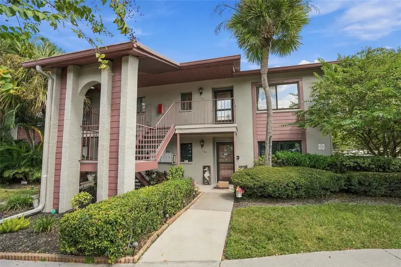 729 83rd Ave N #204, FL