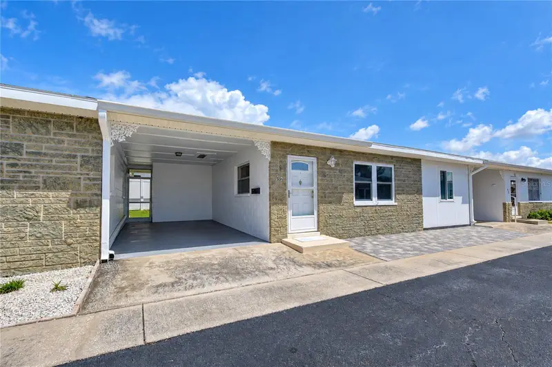 12400 Park Blvd #419, FL