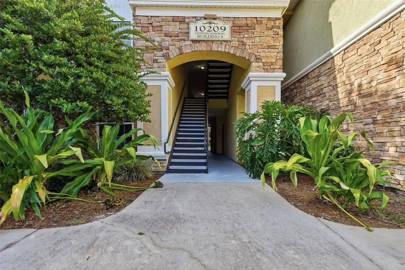 10209 Courtney Palms Blvd #301, FL