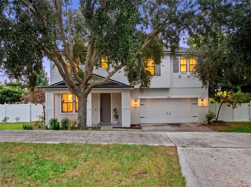 822 N Jacks Lake Rd, FL