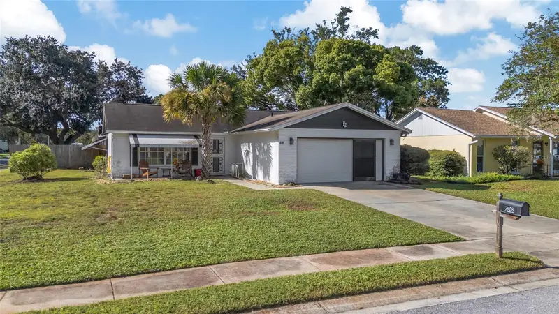 7508 Como Dr, FL
