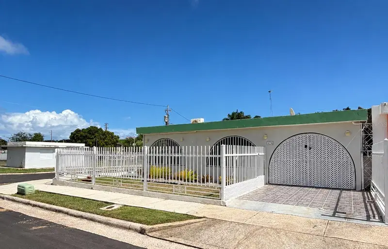 A-24 Calle 4 Urb. Extension Santa Isidra I, PR