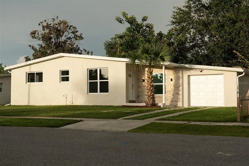 2464 Warne St, FL