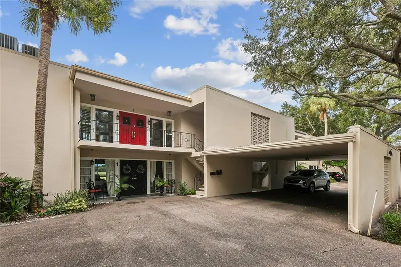 3 Country Club Dr #3, FL