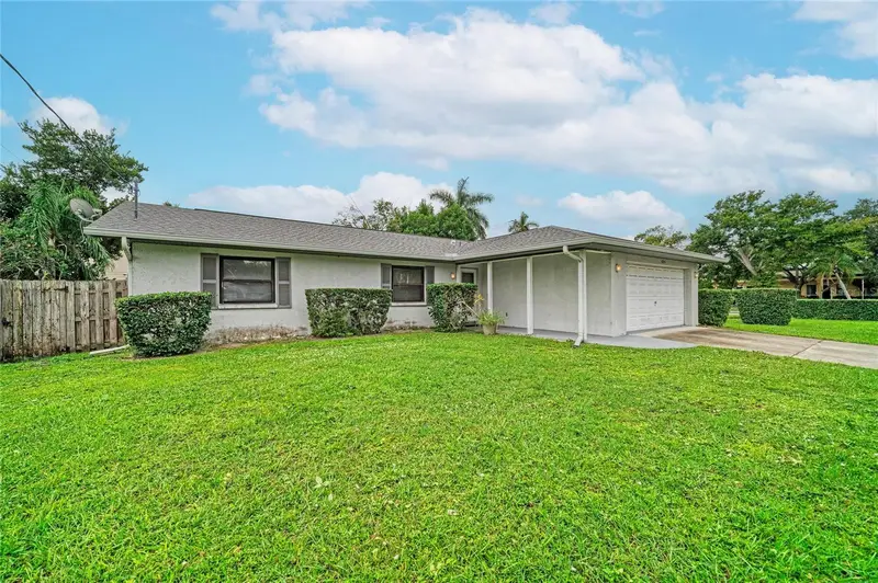 4205 4th Ave W, FL