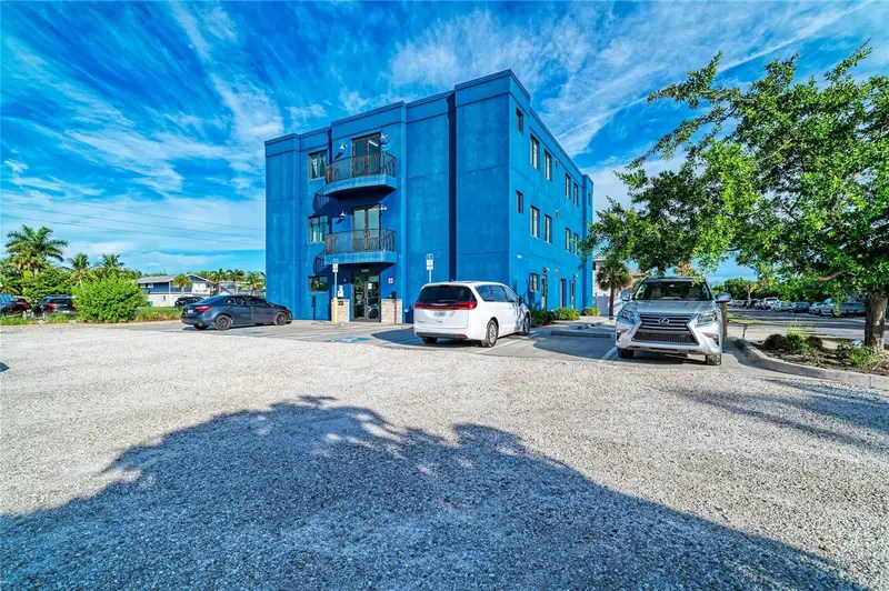 3004 Avenue C, FL