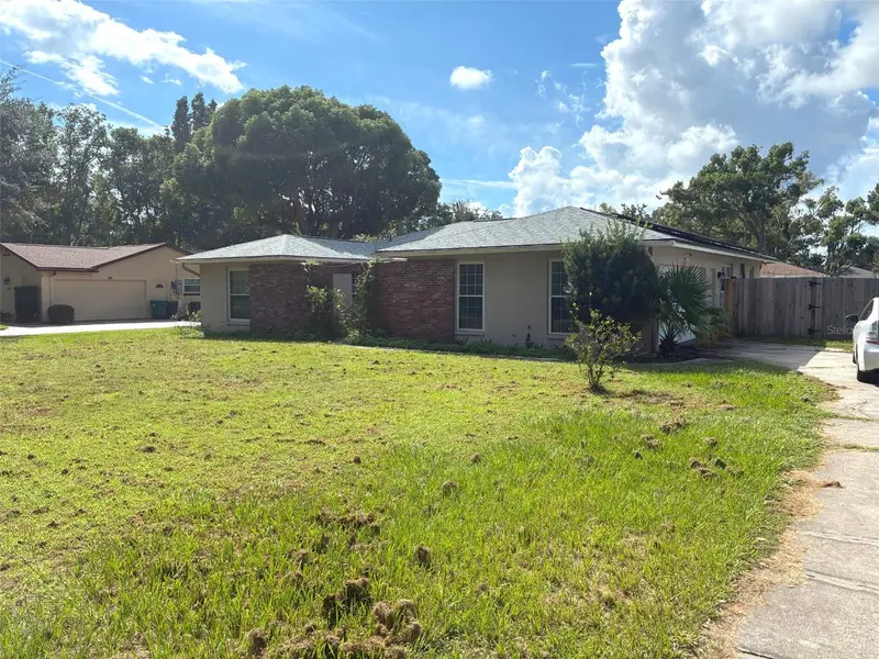 615 Cambridge Ct, FL