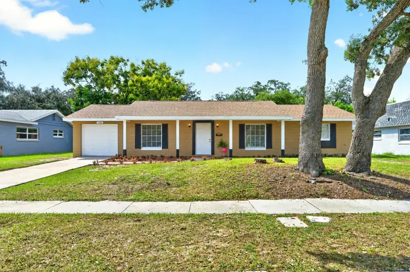 1752 Peachwood Ln, FL