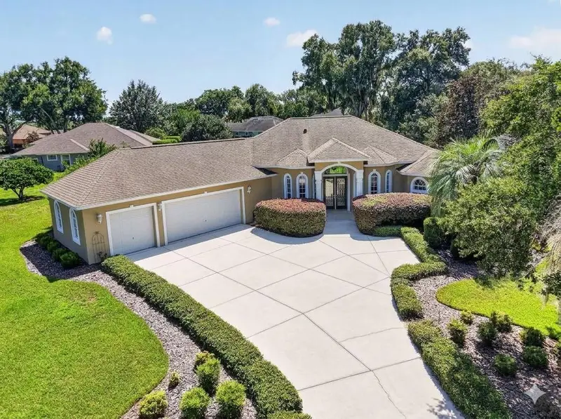 6053 Spinnaker Loop, FL