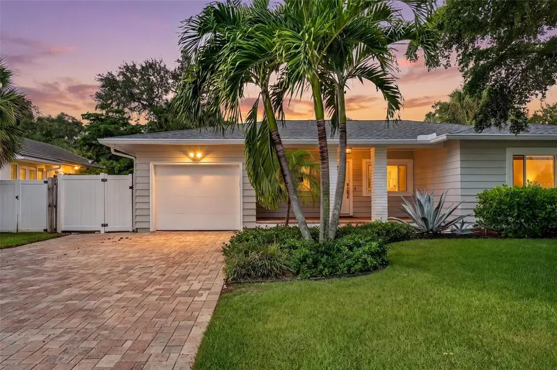1965 Hibiscus St, FL