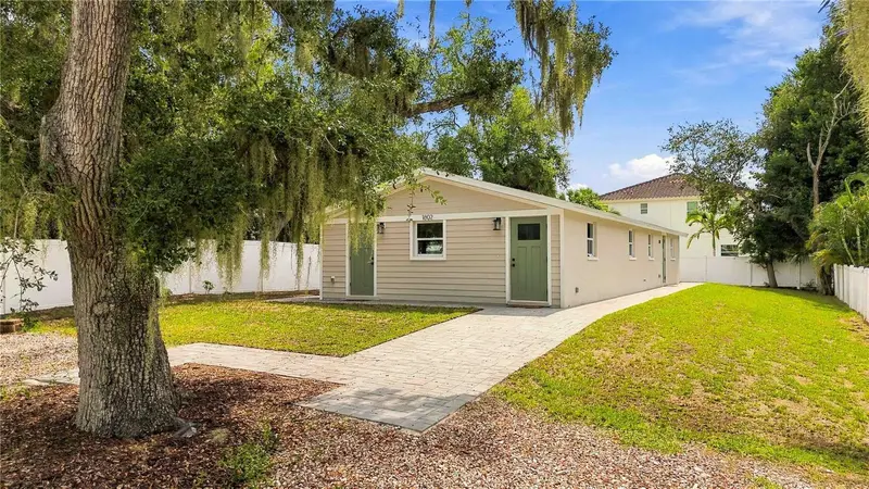 1802 Robinhood St, FL