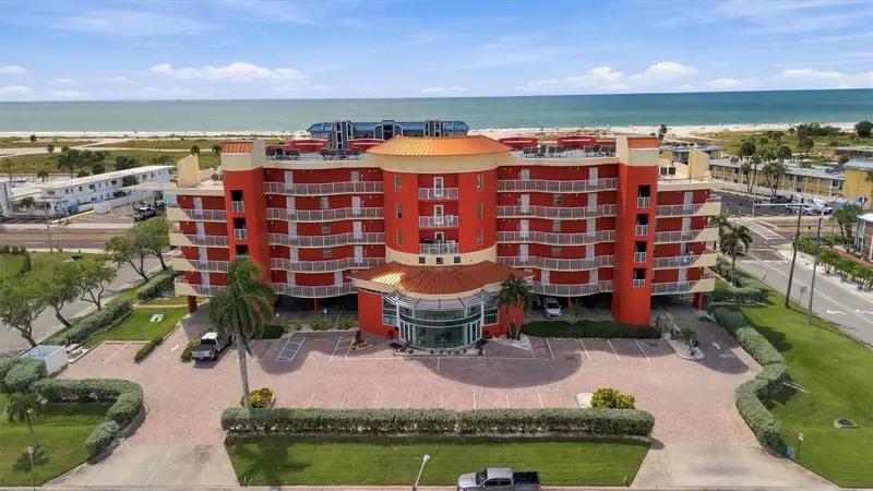 11605 Gulf Blvd #408, FL