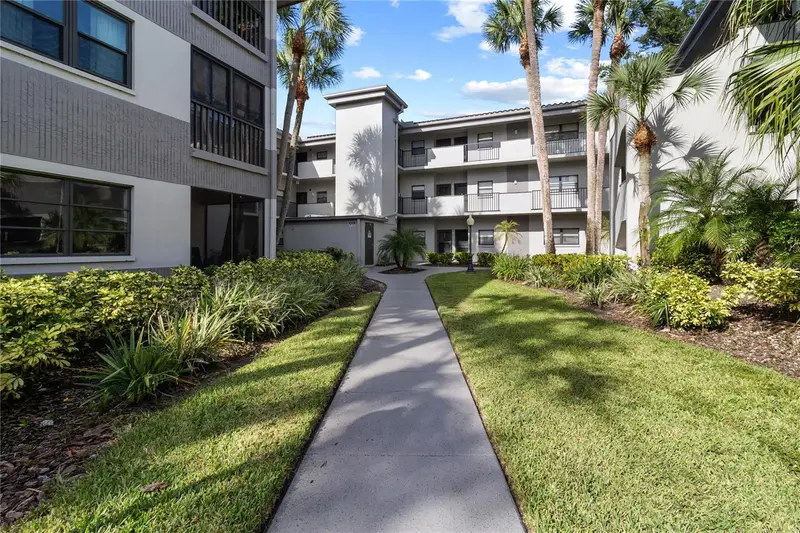 2650 Countryside Blvd #F202, FL