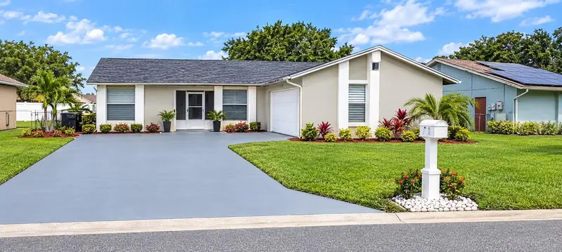Poinciana listing