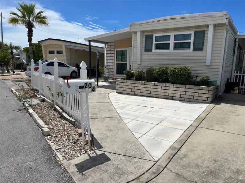 6580 Seminole Blvd #204, FL