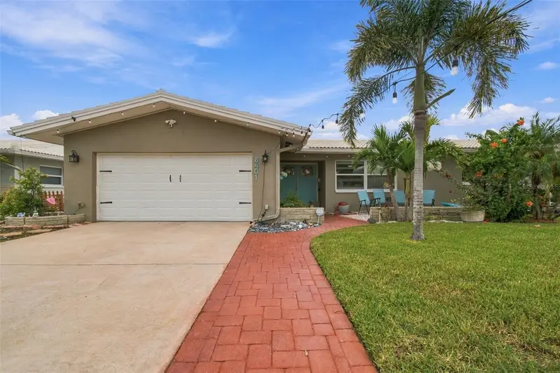 8401 Boulder Pl, FL