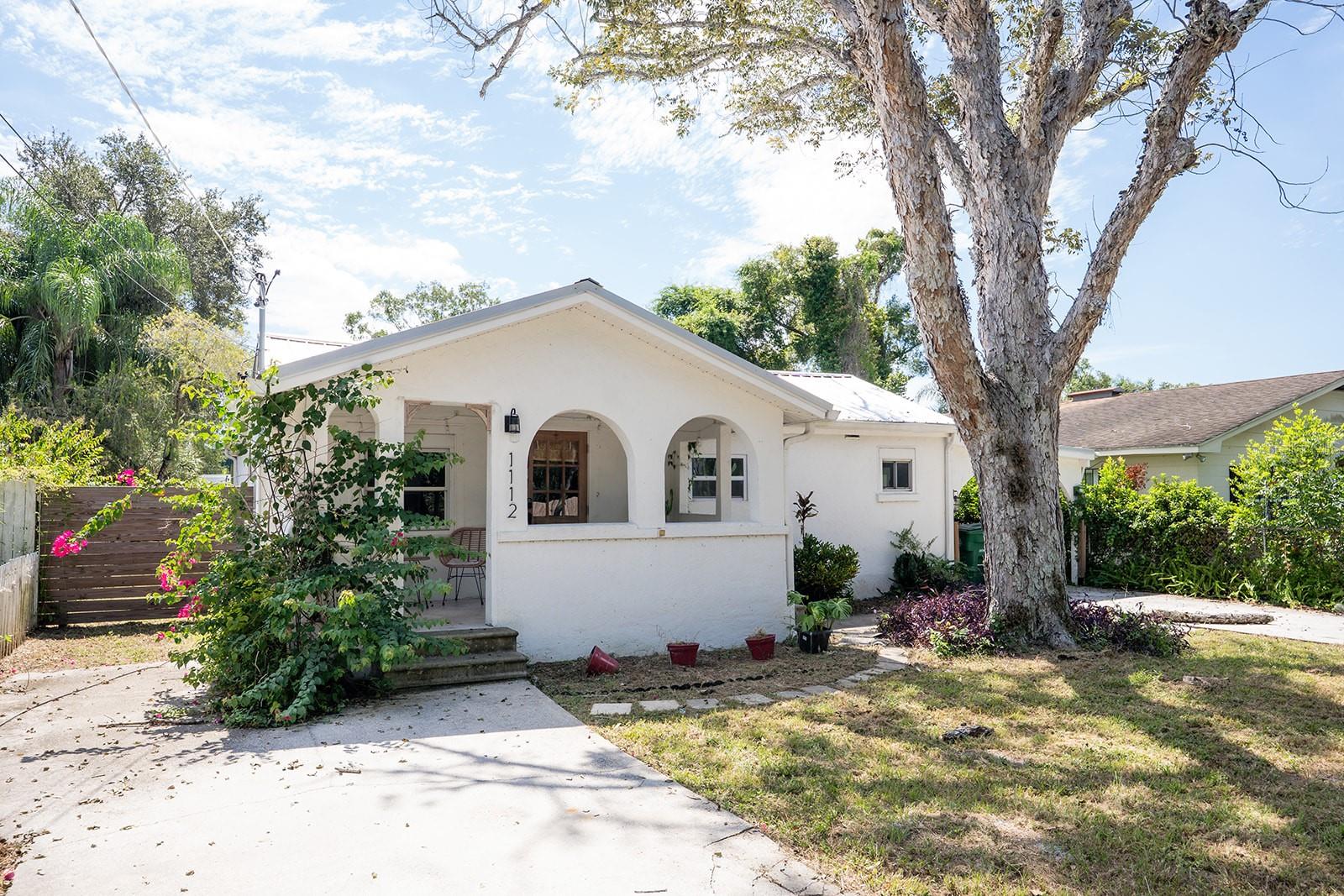 1112 W Kirby St, FL