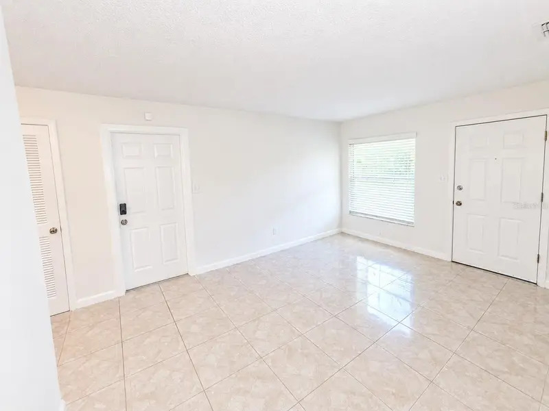 336 Greens End St, FL