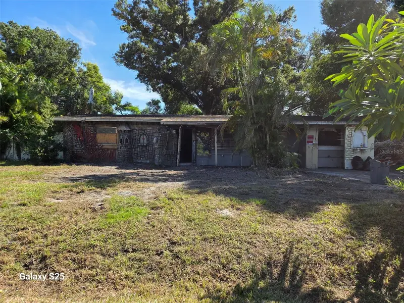 4044 S Mark Dr, FL