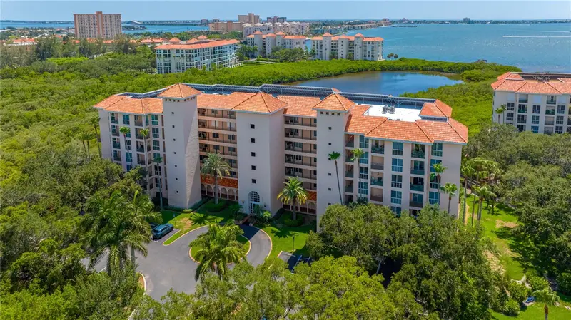 4750 Dolphin Cay Ln S #107, FL