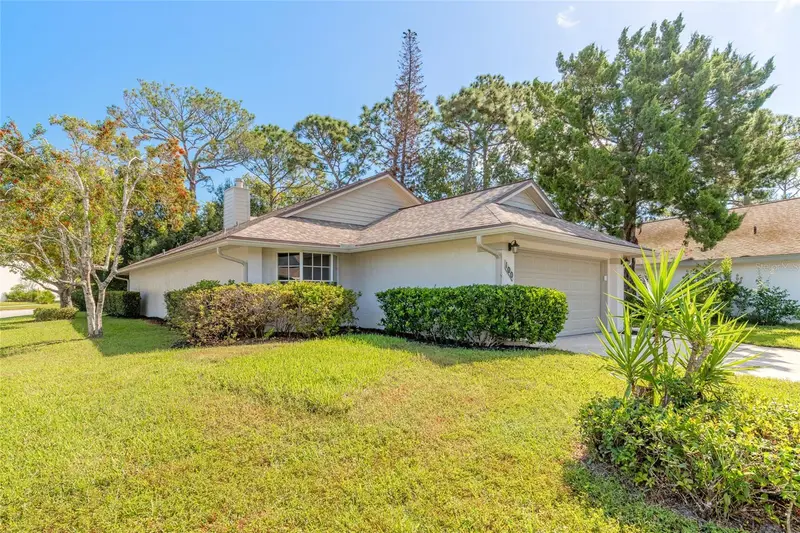 100 Fiddlesticks Cir, FL
