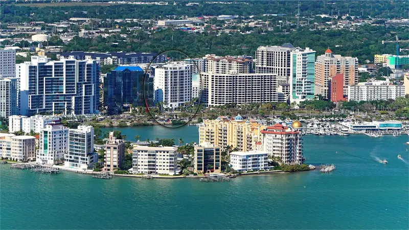 1233 N Gulfstream Ave #1404, FL