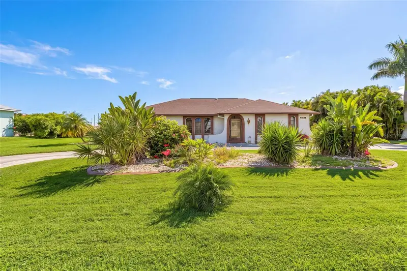 17161 Waters Edge Cir, FL