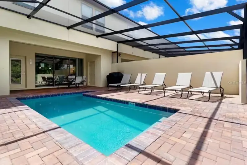 8887 Geneve Ct, FL