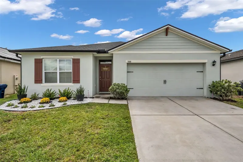 988 Cambridge Dr, FL