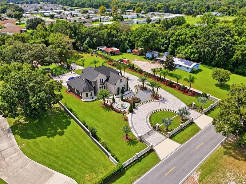 416 W Socrum Loop Rd, FL