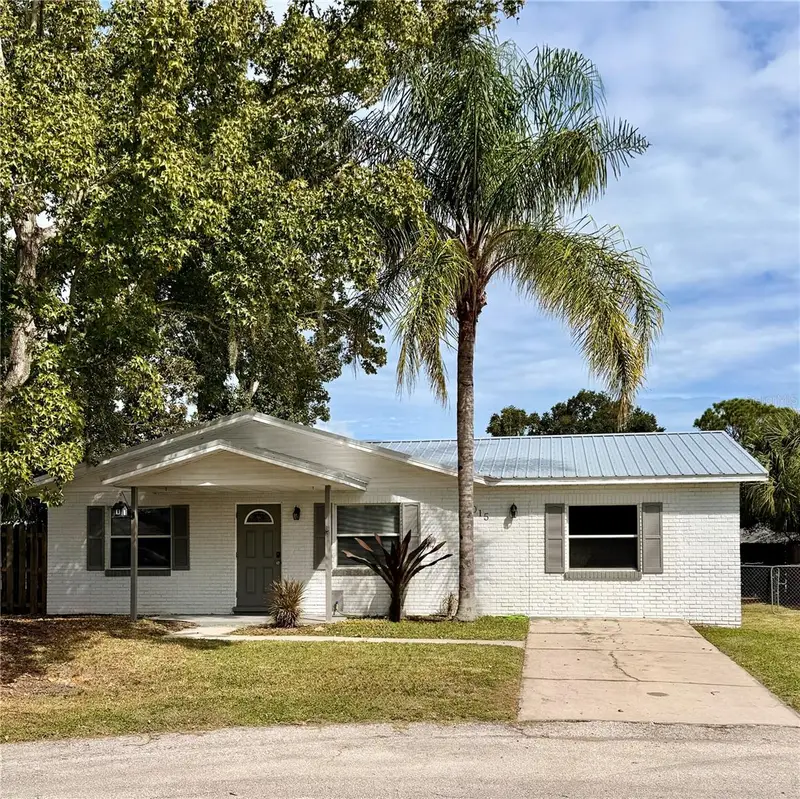 1015 Mockingbird Cir, FL