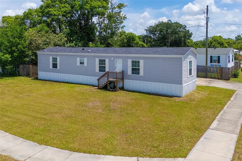 8207 Charlin Pkwy, FL