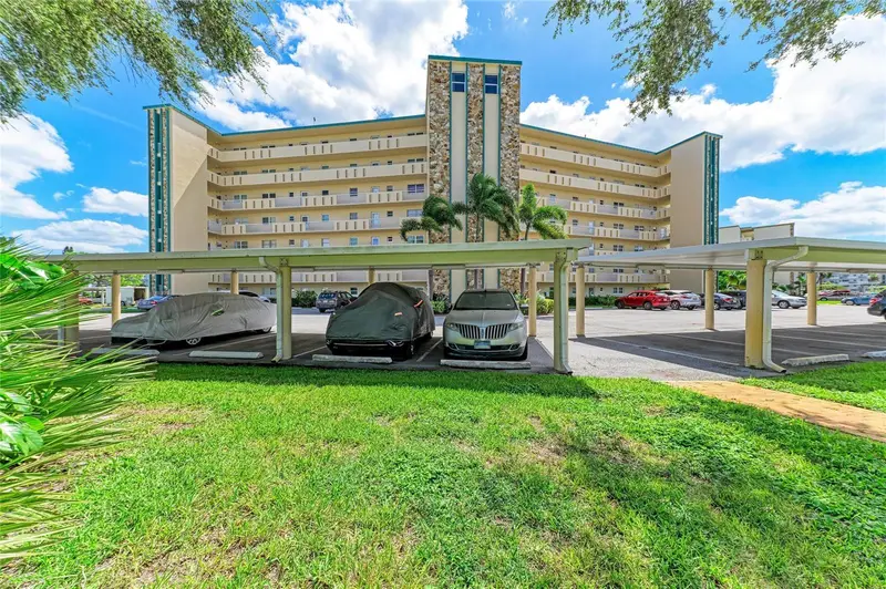 4040 Ironwood Cir #702f, FL