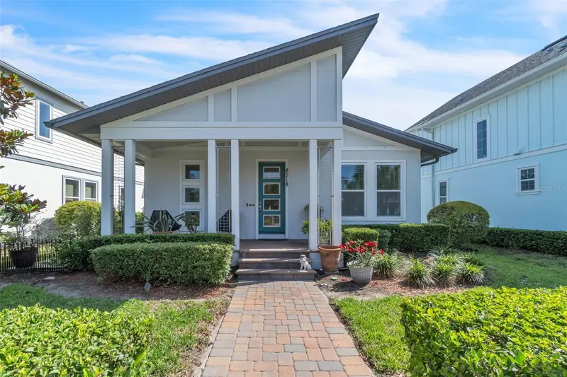 8518 Nemours Pkwy, FL