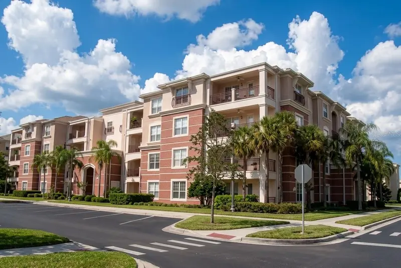 5037 Shoreway Loop #10602, FL