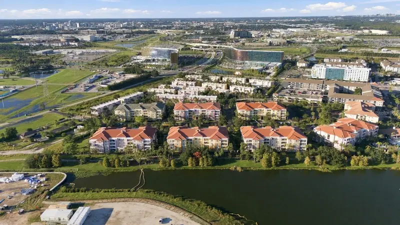 5037 Shoreway Loop #10602, FL