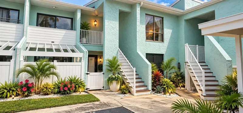 1 Windrush Blvd #83, FL