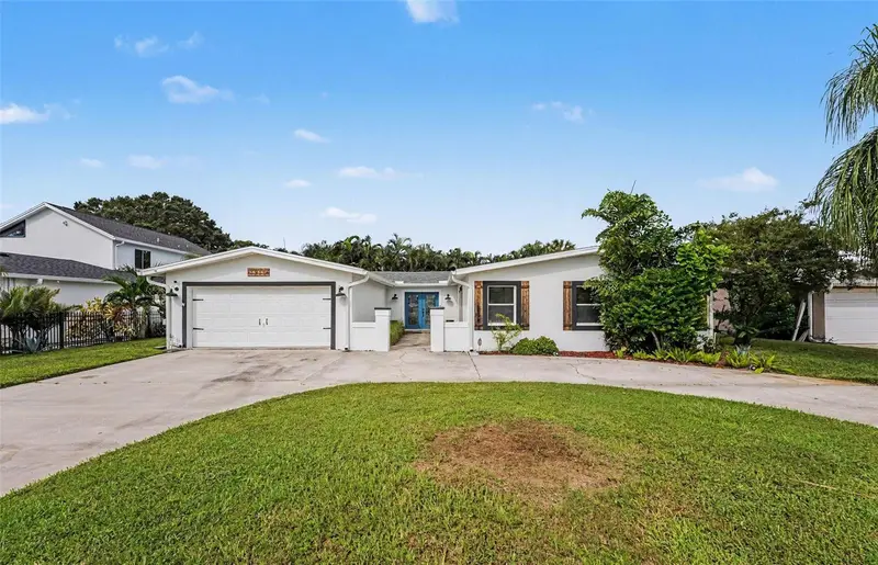 3936 E Eden Roc Cir #1, FL